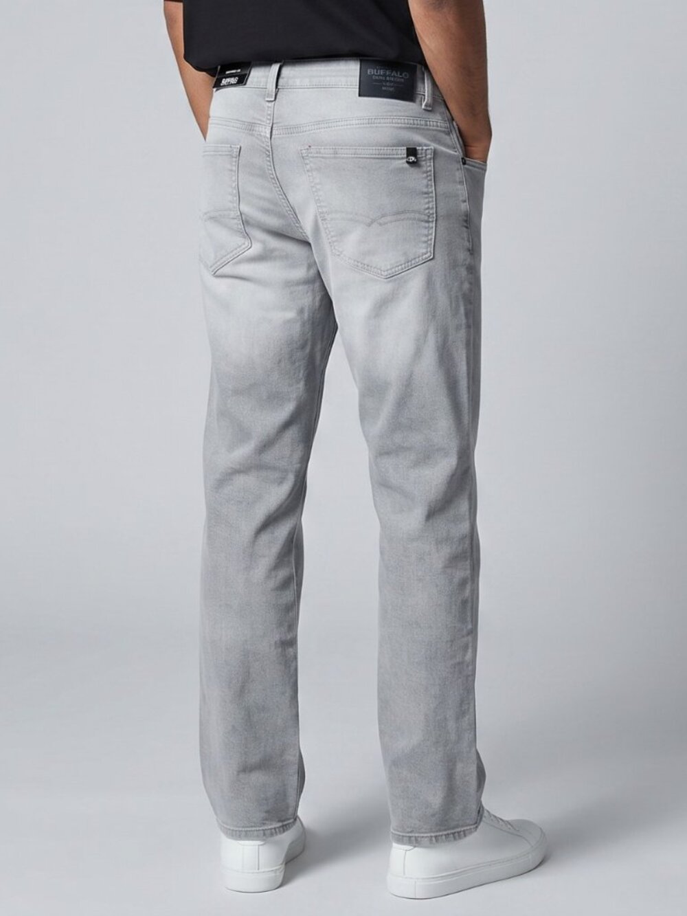 Buffalo David Bitton Men's Size 34x32 Straight Six Jeans Gray Wash Stretch NWT
